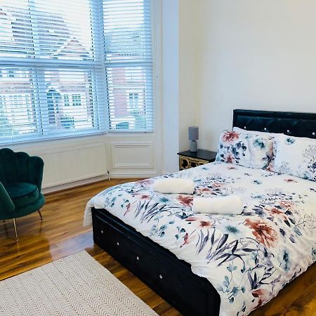 Newly Refurbished Two Bedrooms Flat St Leonards-on-Sea Esterno foto