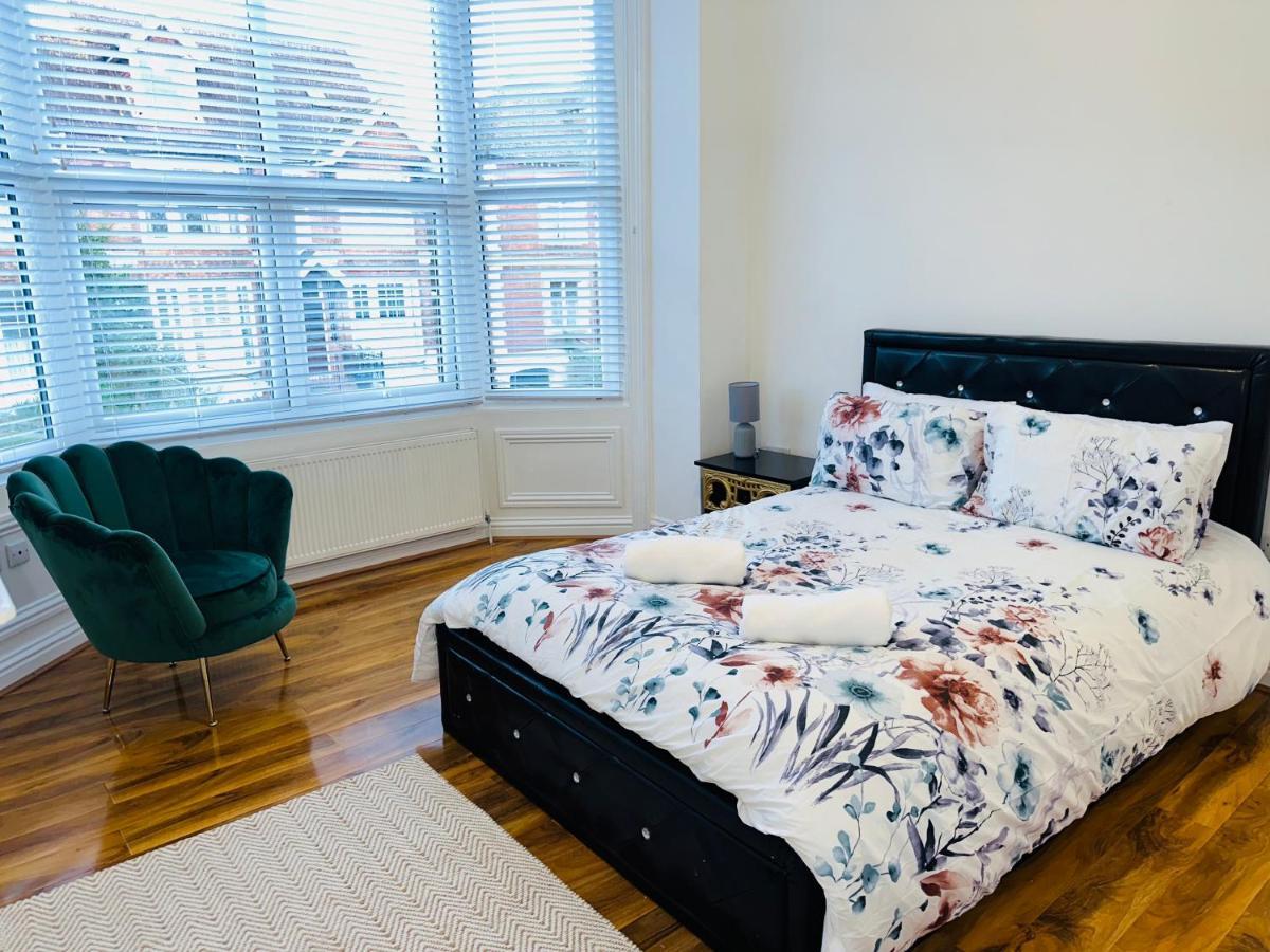 Newly Refurbished Two Bedrooms Flat St Leonards-on-Sea Esterno foto