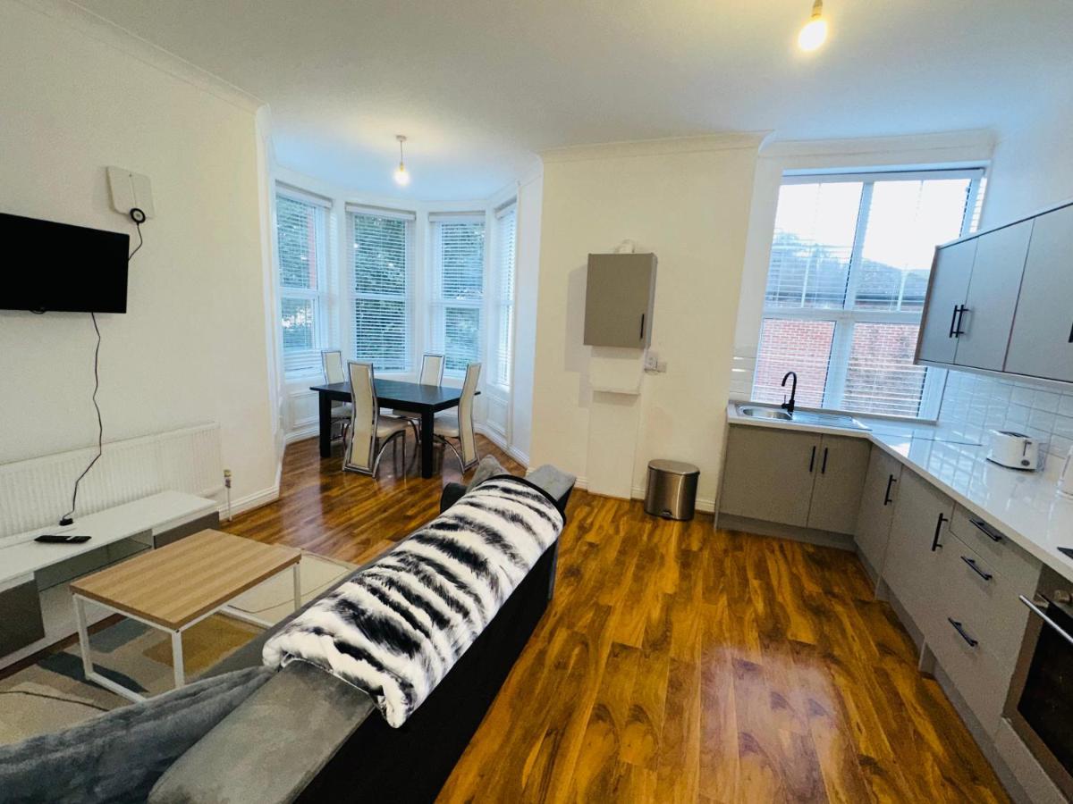 Newly Refurbished Two Bedrooms Flat St Leonards-on-Sea Esterno foto