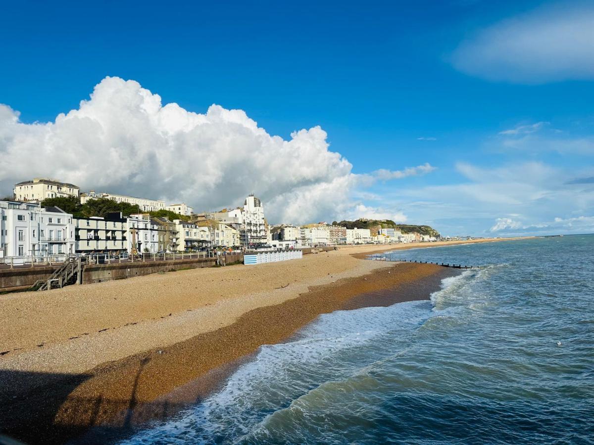 Newly Refurbished Two Bedrooms Flat St Leonards-on-Sea Esterno foto