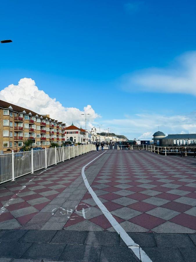 Newly Refurbished Two Bedrooms Flat St Leonards-on-Sea Esterno foto