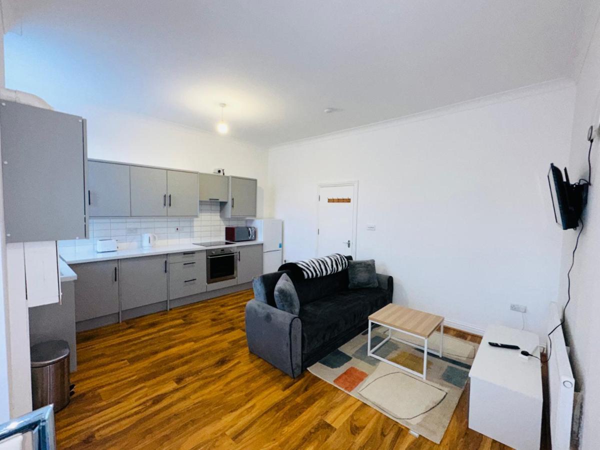 Newly Refurbished Two Bedrooms Flat St Leonards-on-Sea Esterno foto